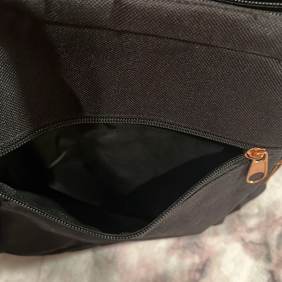 Backpack - Picture 5 of 10